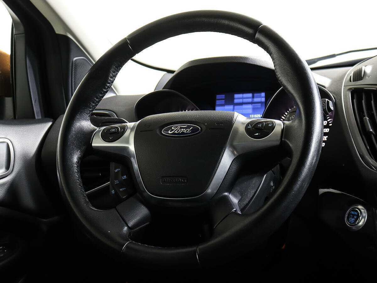 Ford Kuga с пробегом — 2014 год. Фото: #13