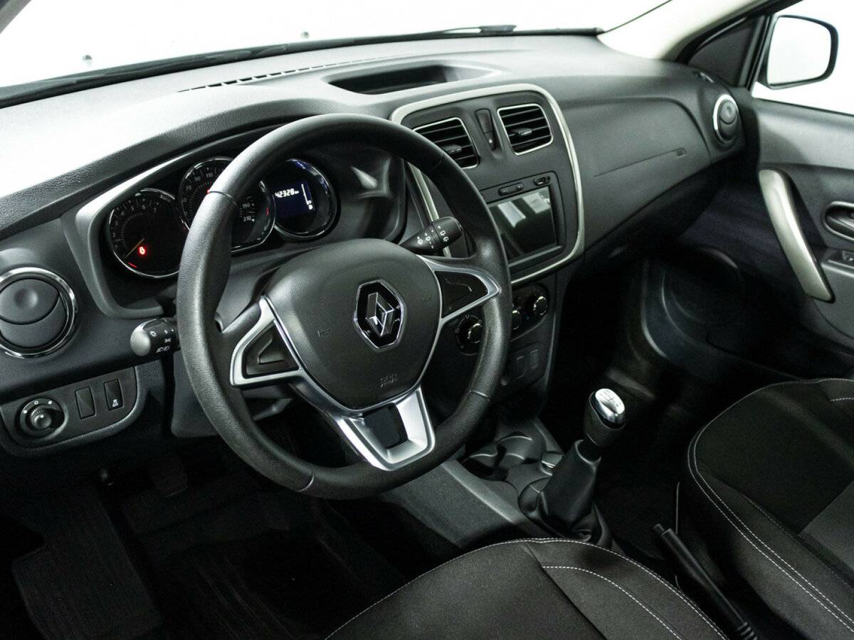 Renault Sandero с пробегом — 2022 год. Фото: #10