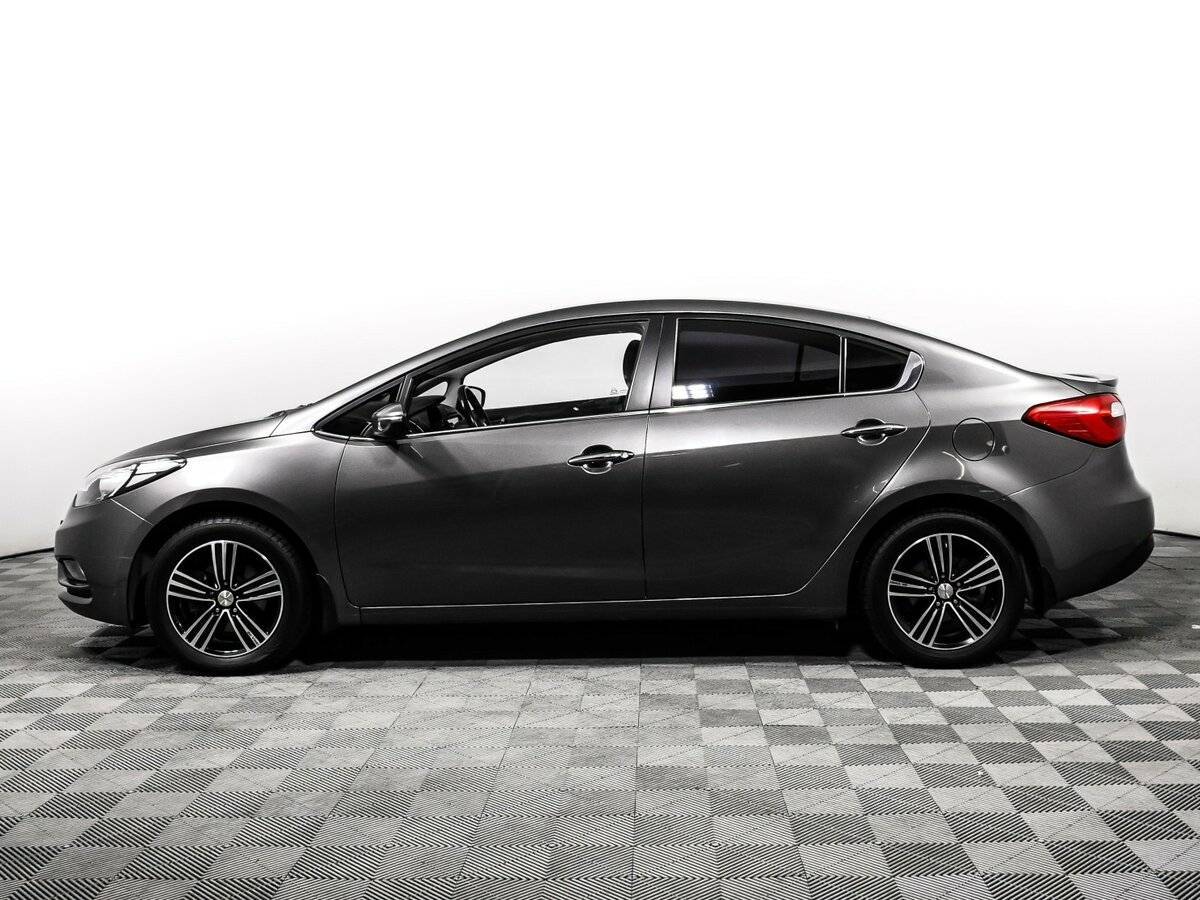 Kia Cerato с пробегом — 2015 год. Фото: #7