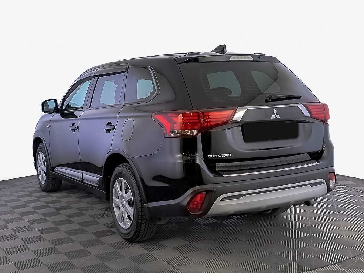 Mitsubishi Outlander с пробегом — 2021 год. Фото: #6