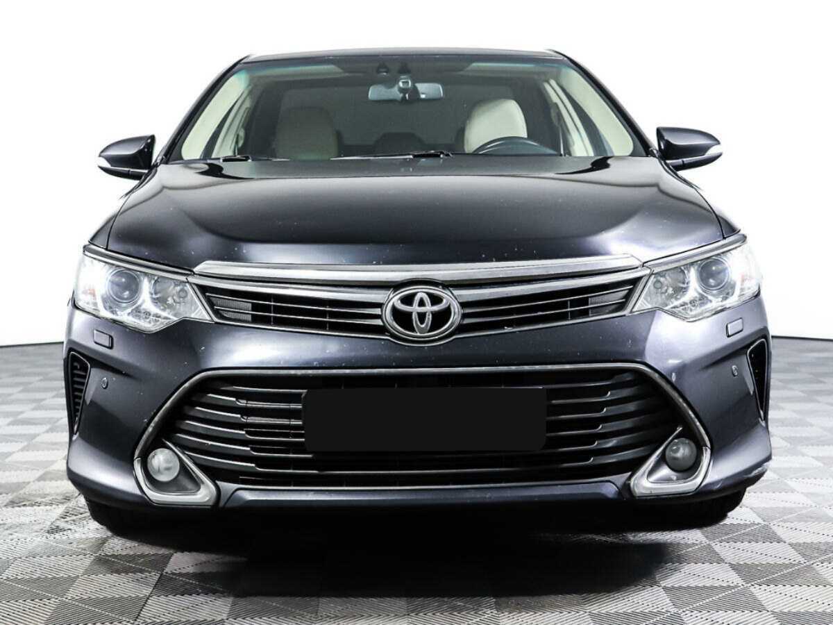 Toyota Camry с пробегом — 2015 год. Фото: #0