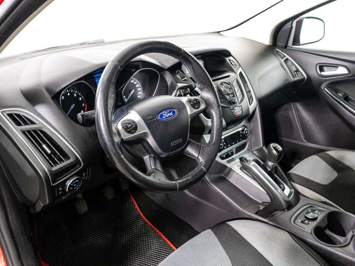 Ford Focus с пробегом — 2012 год. Фото: #10