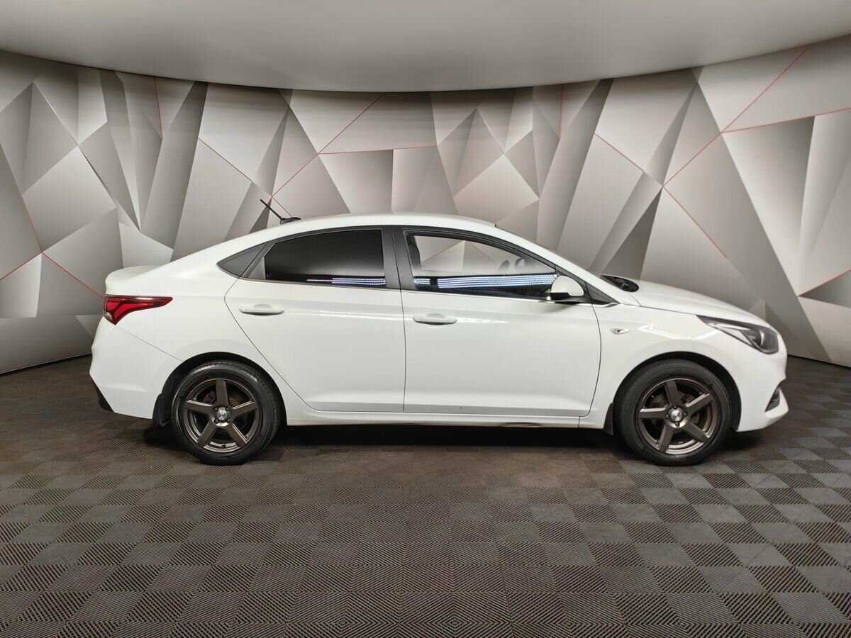 Hyundai Solaris с пробегом — 2017 год. Фото: #5