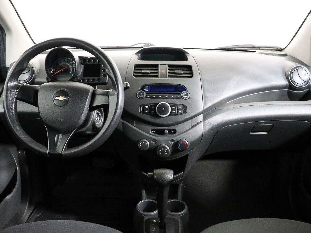 Chevrolet Spark с пробегом — 2013 год. Фото: #10