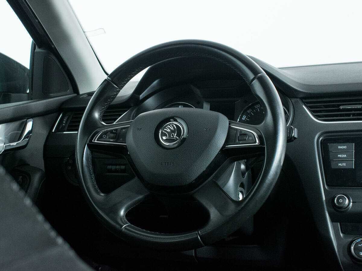 Skoda Octavia с пробегом — 2014 год. Фото: #13