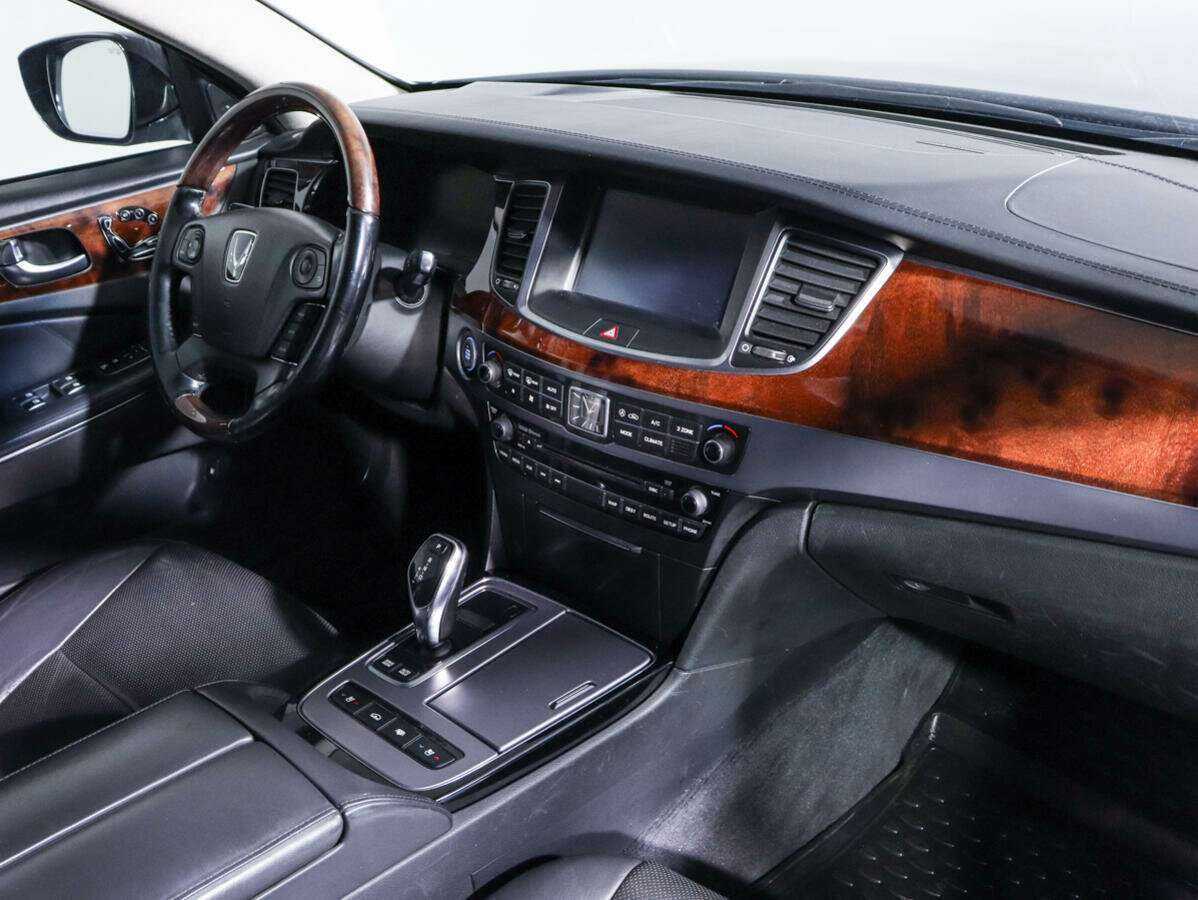 Hyundai Equus с пробегом — 2014 год. Фото: #6