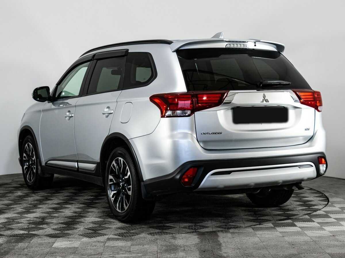 Mitsubishi Outlander с пробегом — 2021 год. Фото: #5
