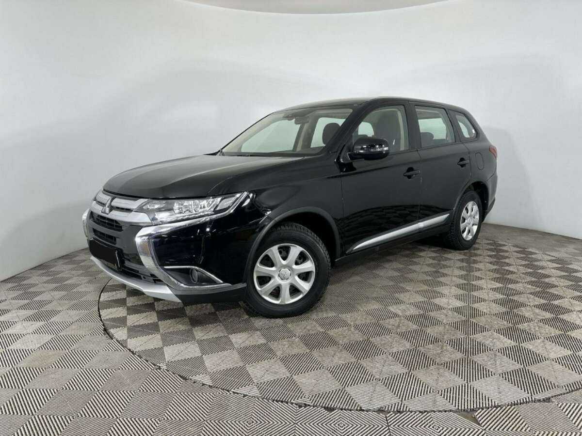 Mitsubishi Outlander с пробегом — 2017 год. Фото: #0