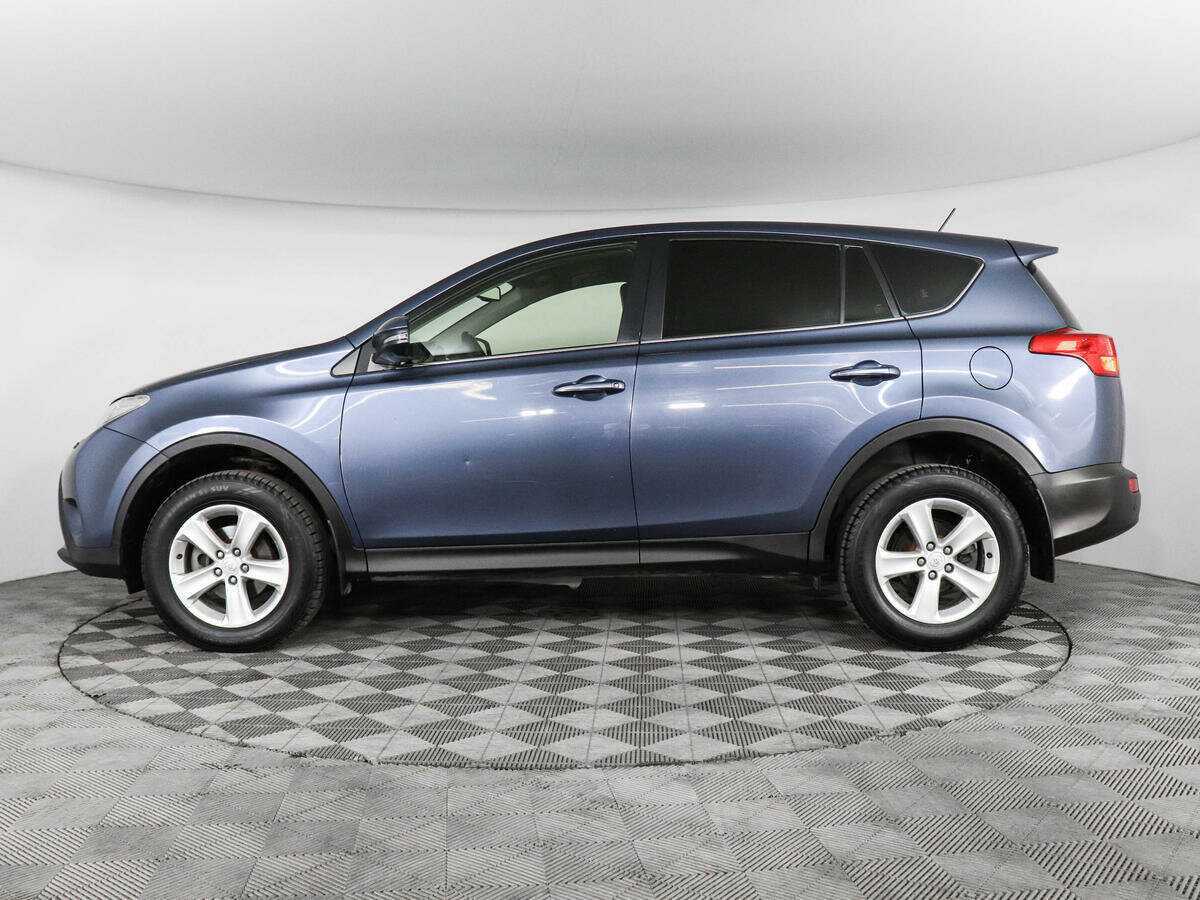 Toyota RAV4 с пробегом — 2013 год. Фото: #7