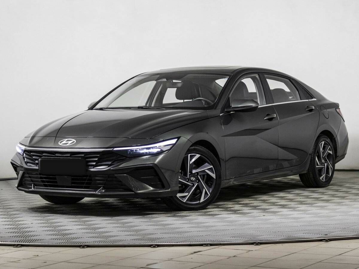 Hyundai Elantra с пробегом — 2023 год. Фото: #0