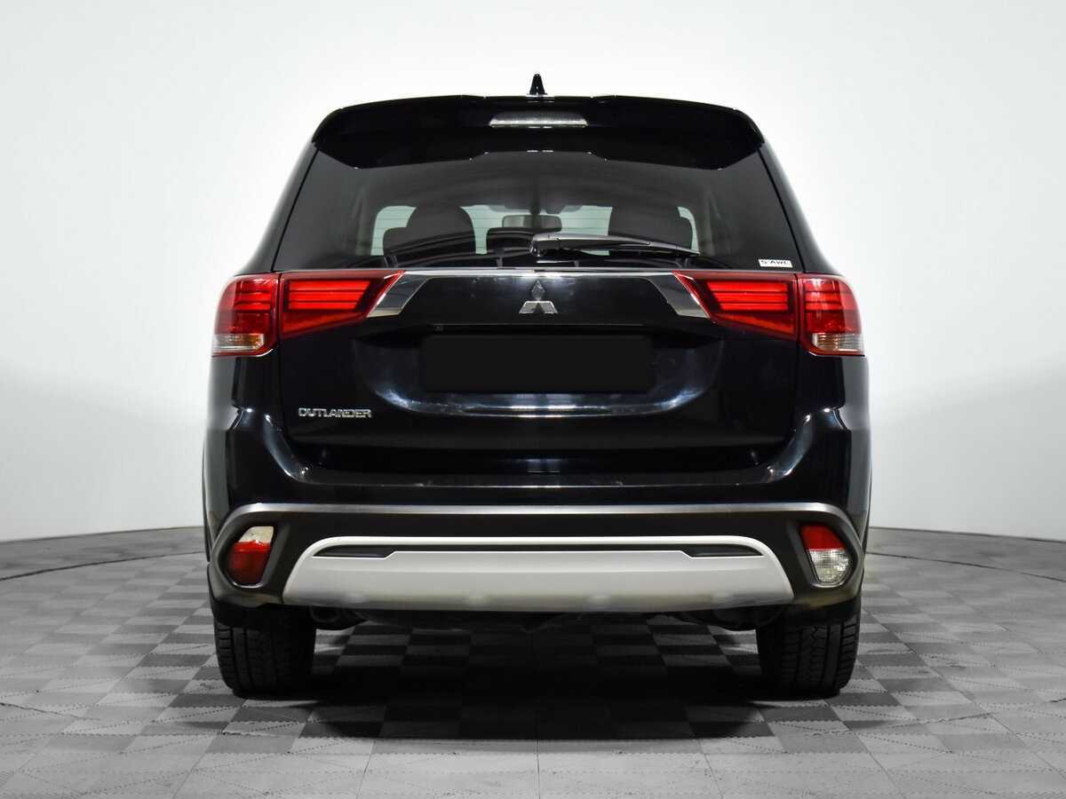 Mitsubishi Outlander с пробегом — 2021 год. Фото: #4