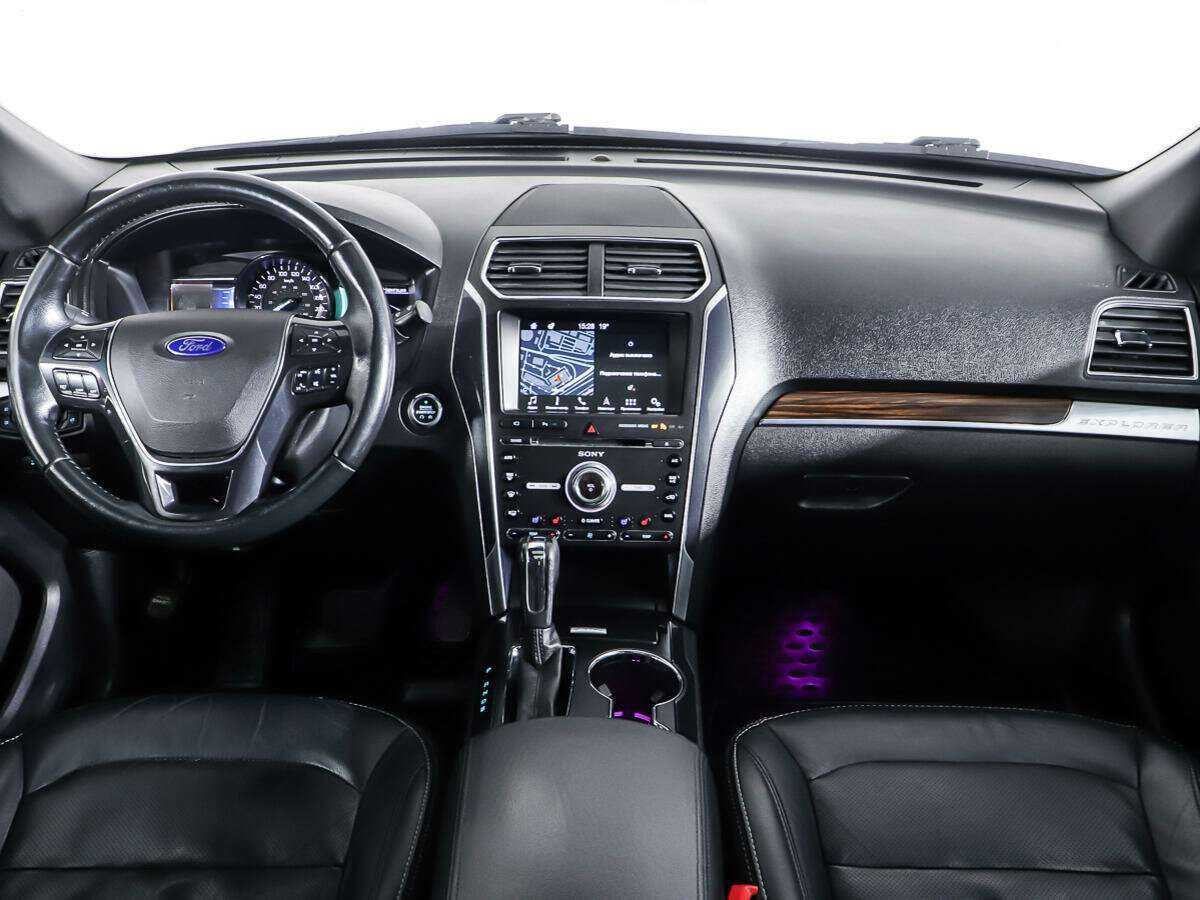 Ford Explorer с пробегом — 2017 год. Фото: #10