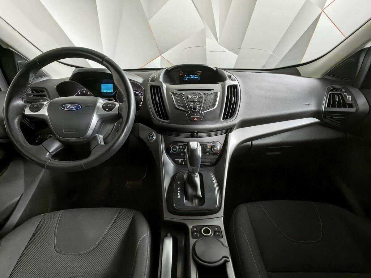 Ford Kuga с пробегом — 2015 год. Фото: #8