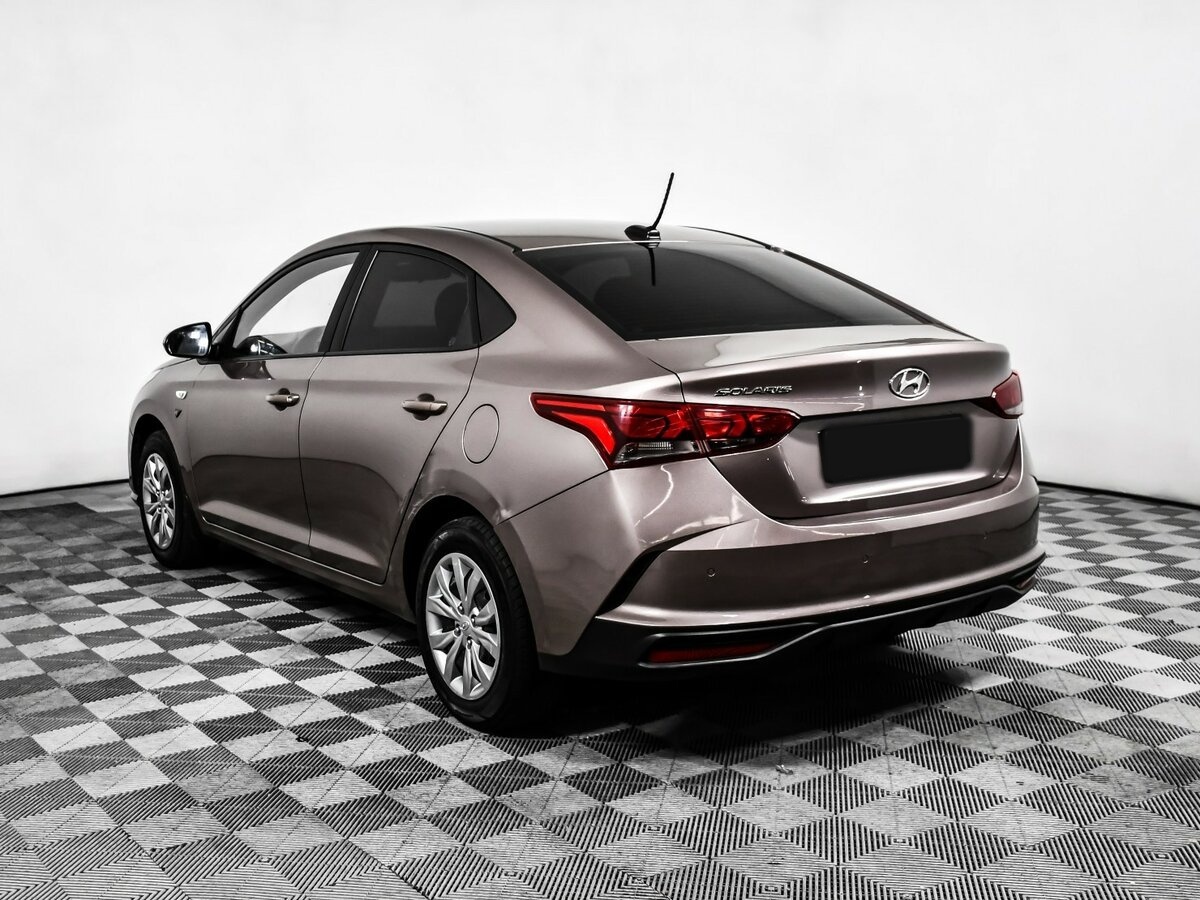 Hyundai Solaris с пробегом — 2020 год. Фото: #6