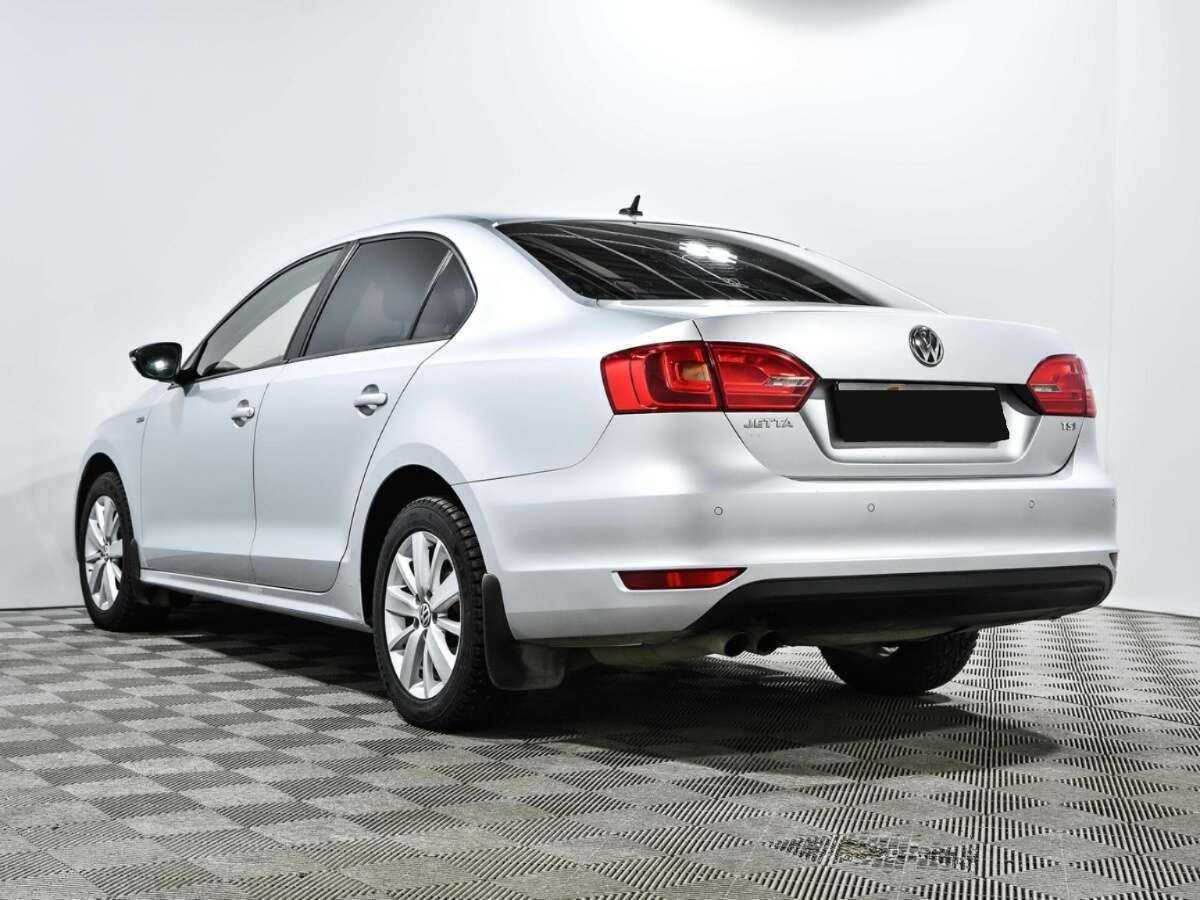 Volkswagen Jetta с пробегом — 2013 год. Фото: #5