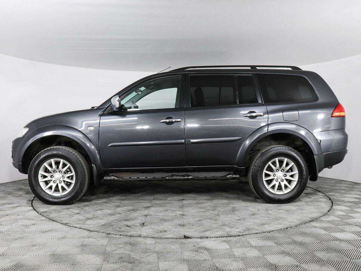Mitsubishi Pajero Sport с пробегом — 2012 год. Фото: #7