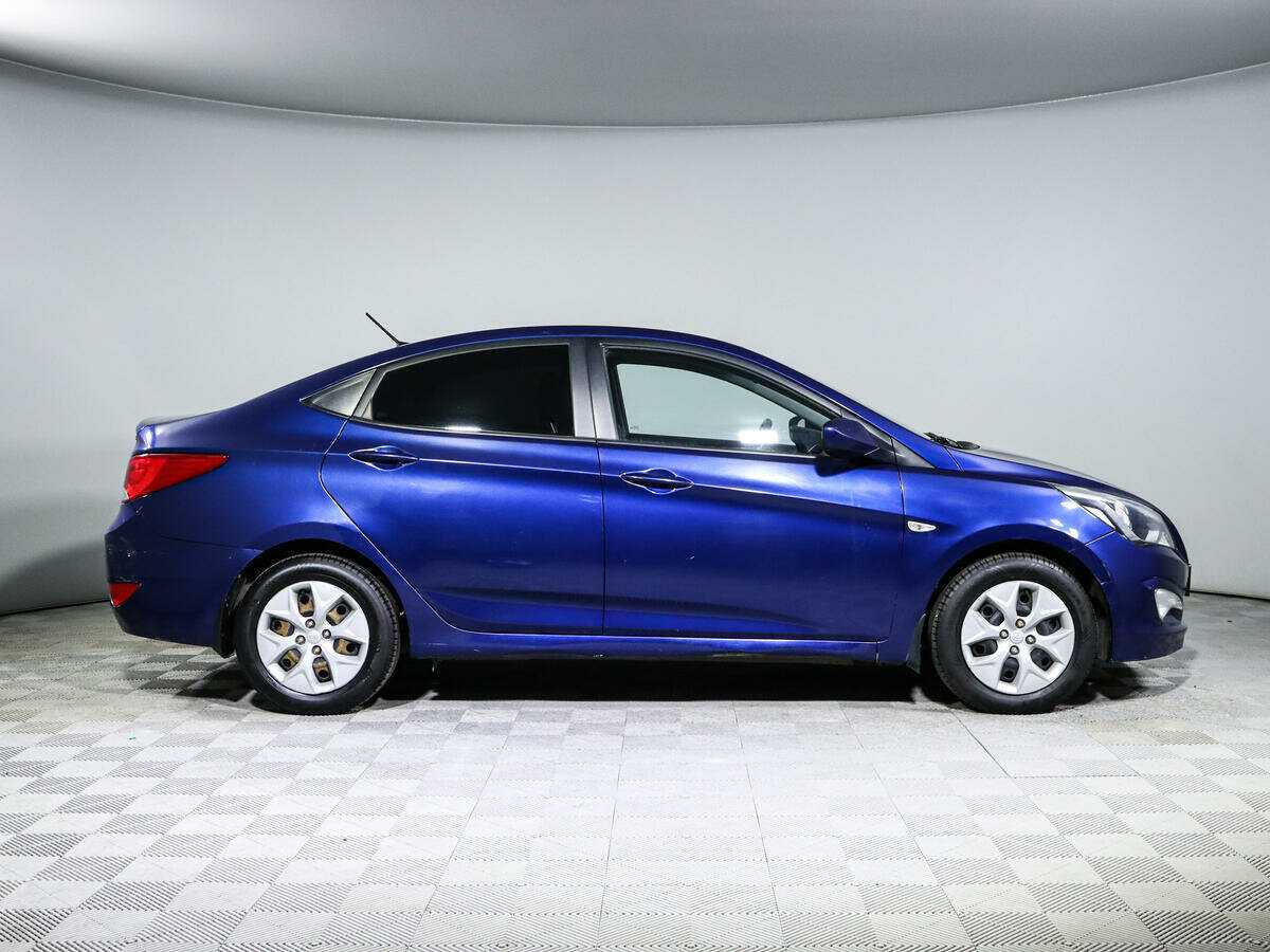 Hyundai Solaris с пробегом — 2015 год. Фото: #3