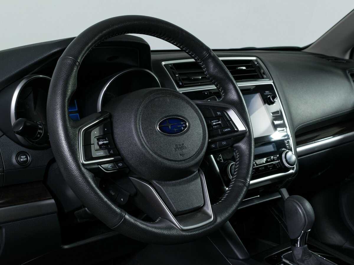 Subaru Outback с пробегом — 2018 год. Фото: #12