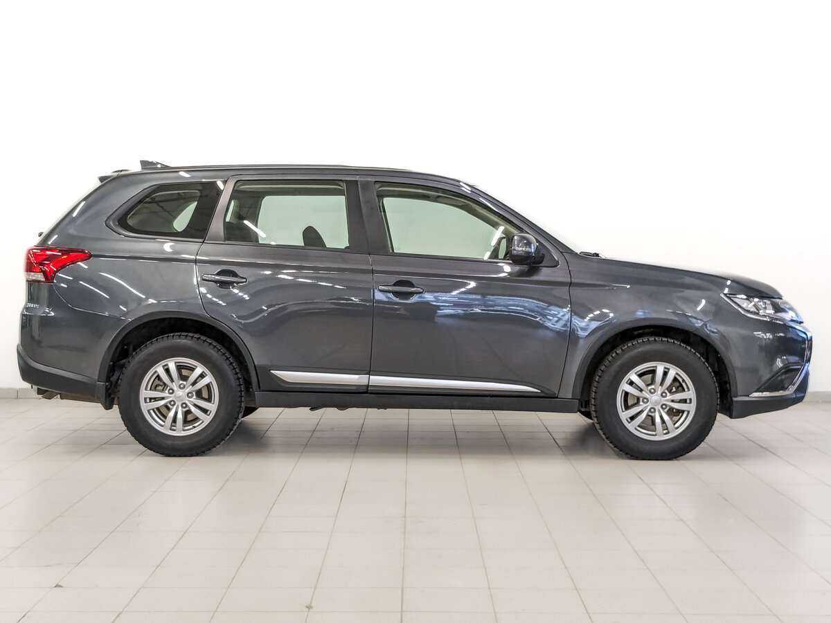 Mitsubishi Outlander с пробегом — 2019 год. Фото: #3