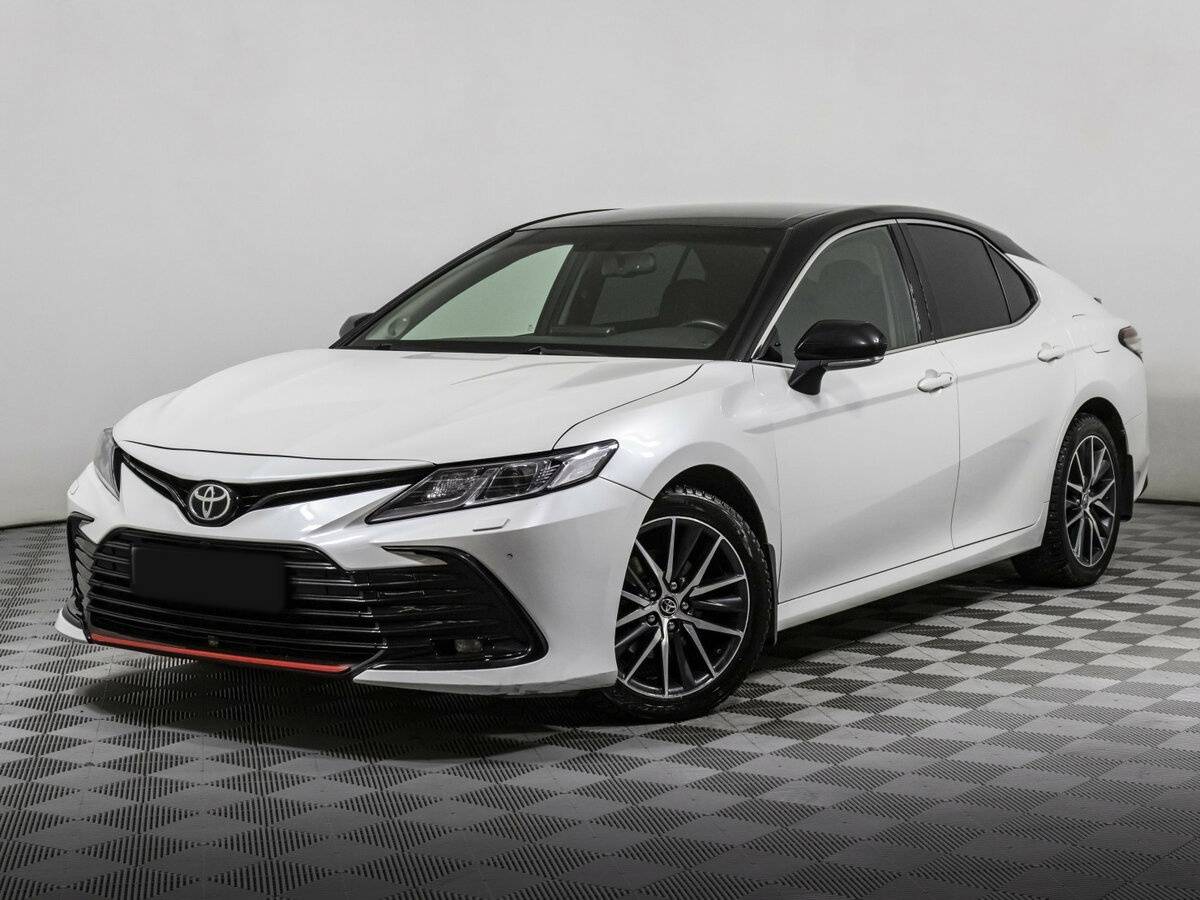 Toyota Camry с пробегом — 2021 год. Фото: #0