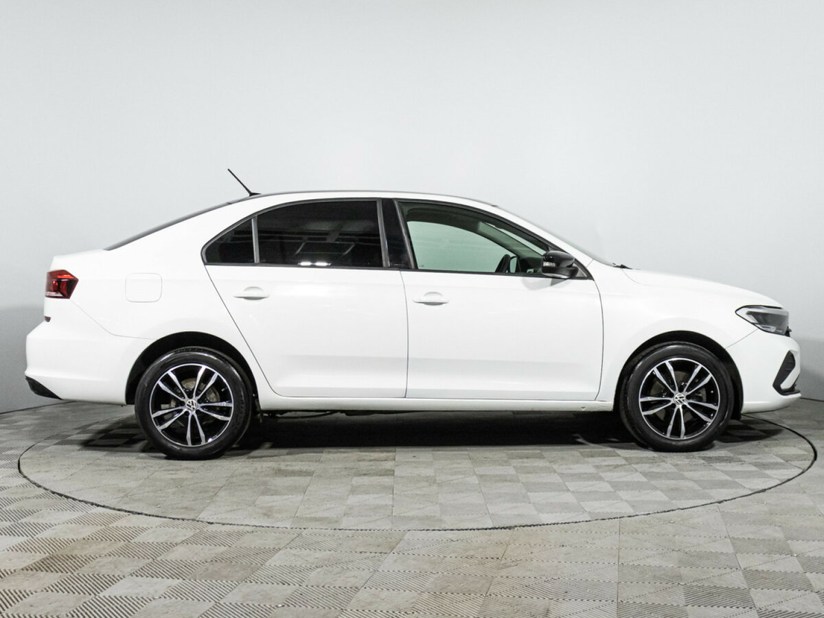 Volkswagen Polo с пробегом — 2021 год. Фото: #3