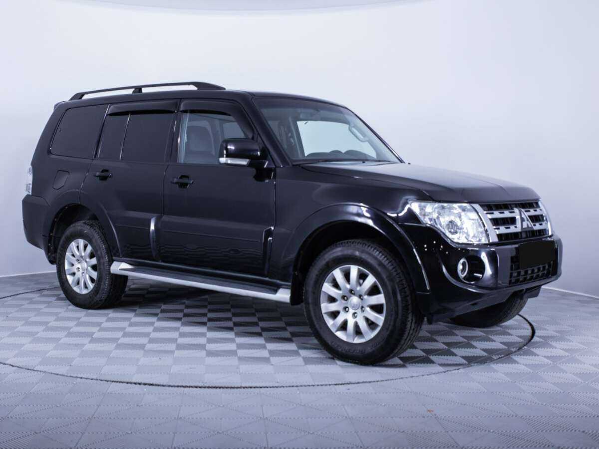 Mitsubishi Pajero с пробегом — 2012 год. Фото: #2