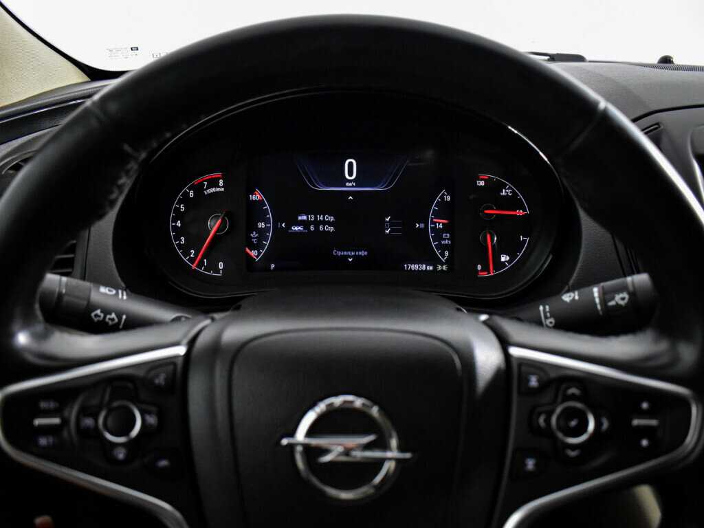 Opel Insignia с пробегом — 2014 год. Фото: #17