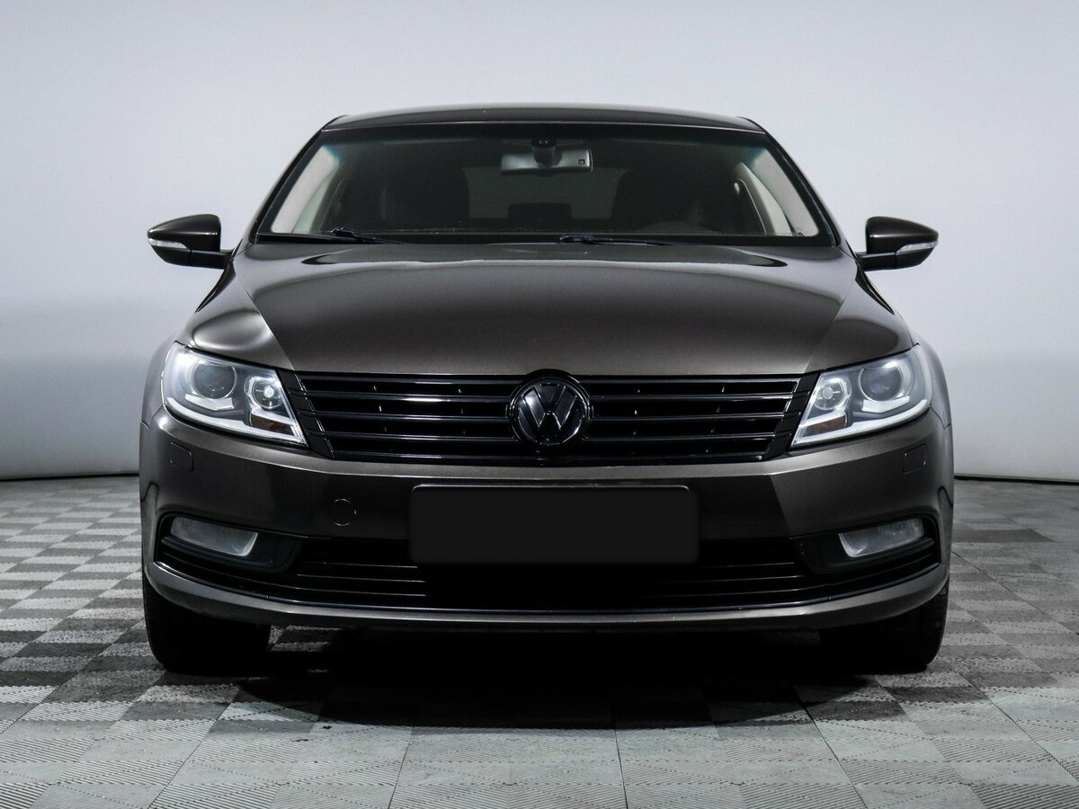 Volkswagen Passat CC с пробегом — 2013 год. Фото: #1