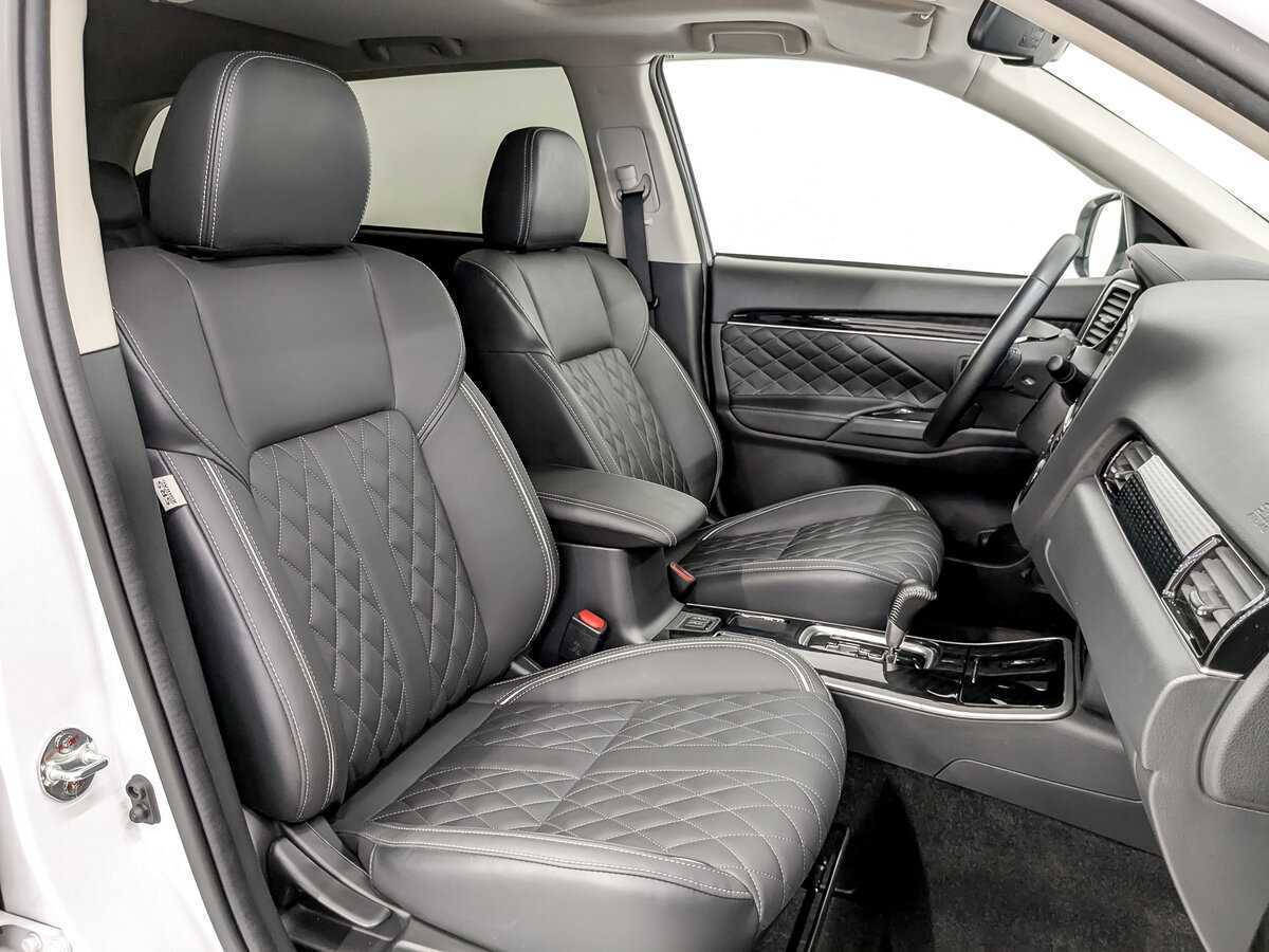 Mitsubishi Outlander с пробегом — 2022 год. Фото: #23