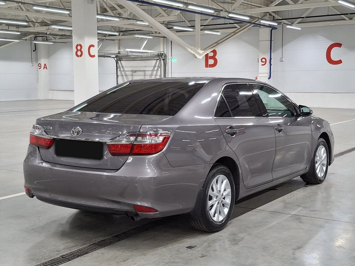Toyota Camry с пробегом — 2016 год. Фото: #4