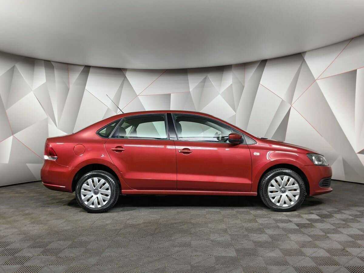 Volkswagen Polo с пробегом — 2012 год. Фото: #5