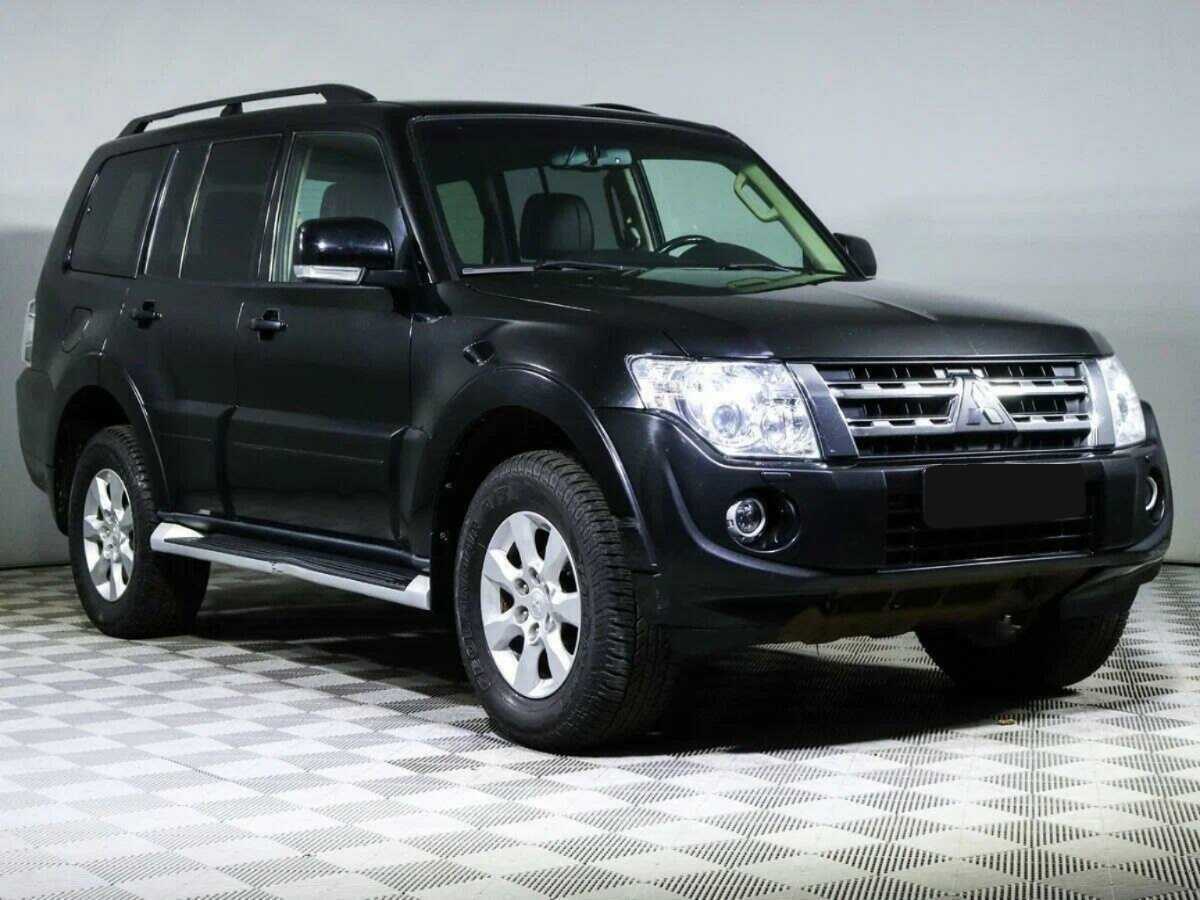 Mitsubishi Pajero с пробегом — 2013 год. Фото: #2