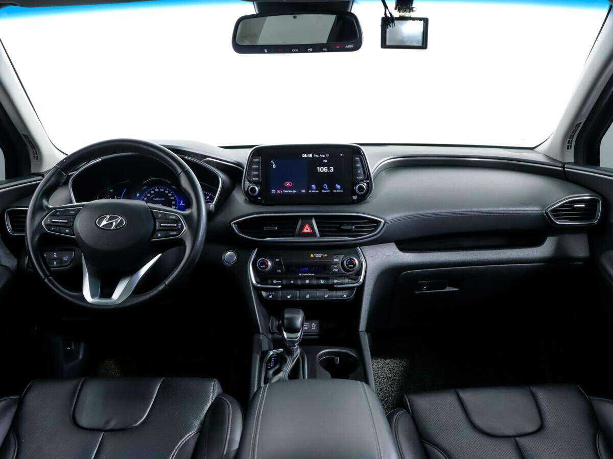 Hyundai Santa Fe с пробегом — 2018 год. Фото: #7