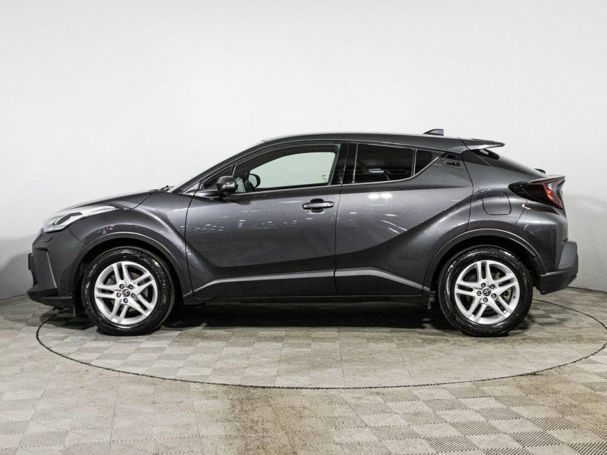 Toyota C-HR с пробегом — 2020 год. Фото: #7