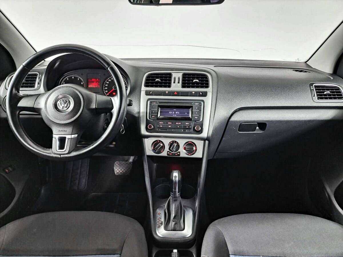 Volkswagen Polo с пробегом — 2013 год. Фото: #9