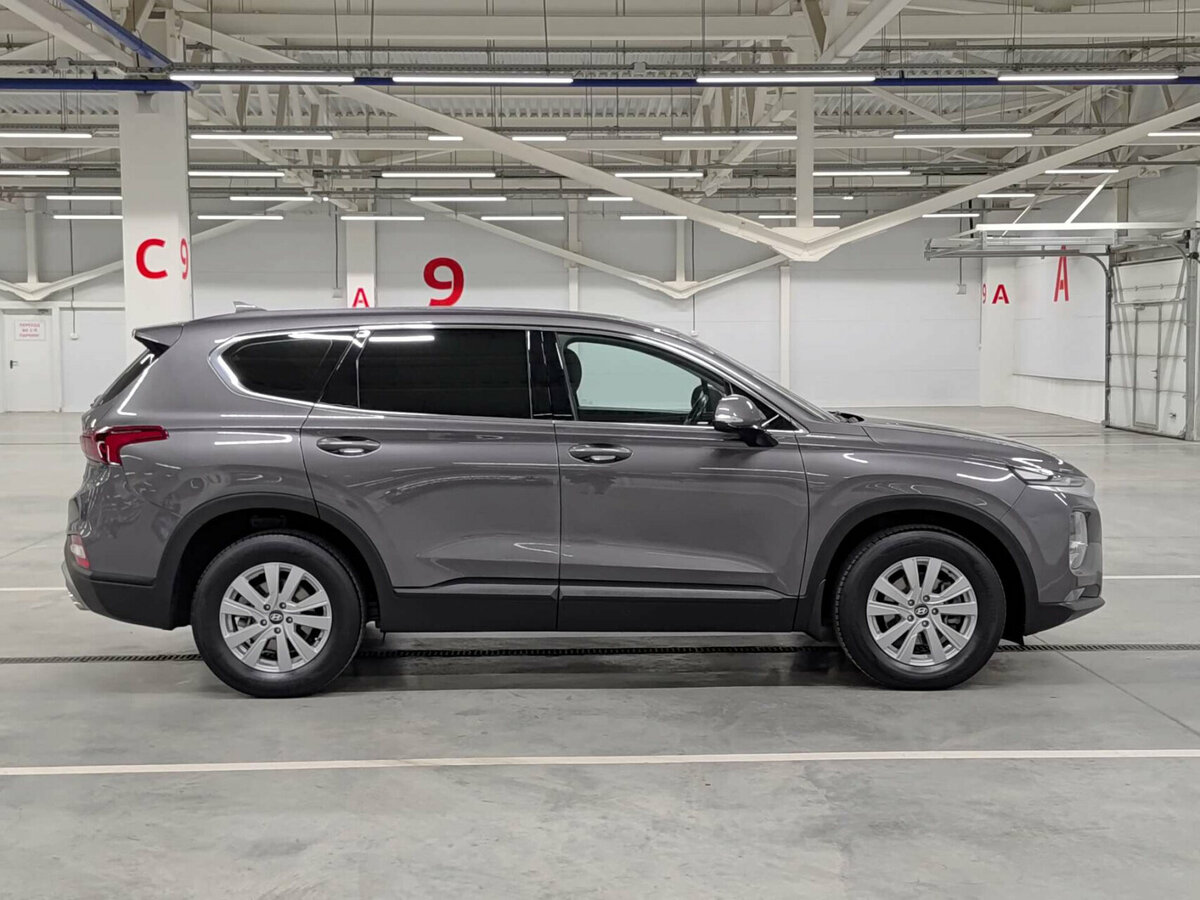 Hyundai Santa Fe с пробегом — 2019 год. Фото: #3