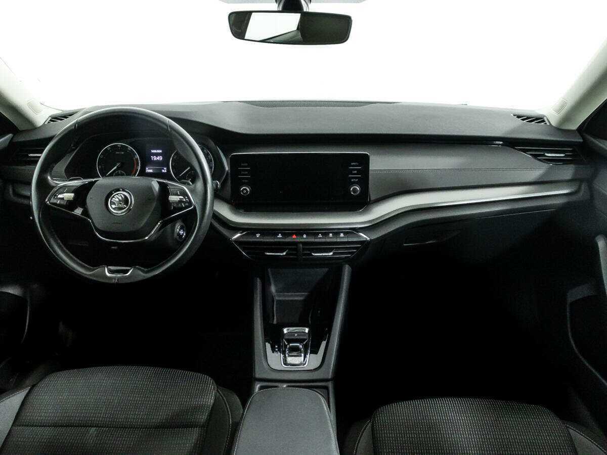 Skoda Octavia с пробегом — 2021 год. Фото: #10