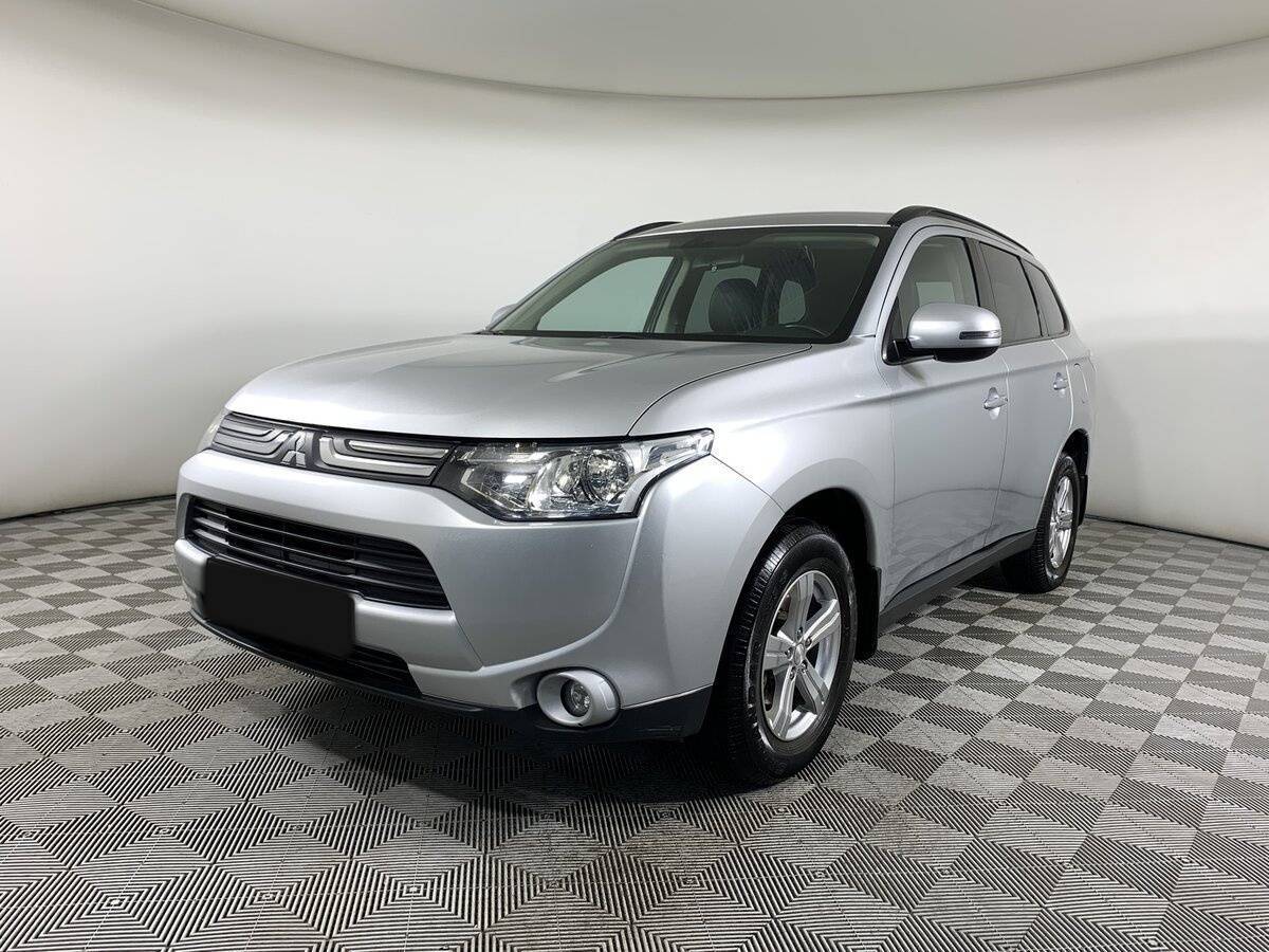 Mitsubishi Outlander с пробегом — 2013 год. Фото: #0