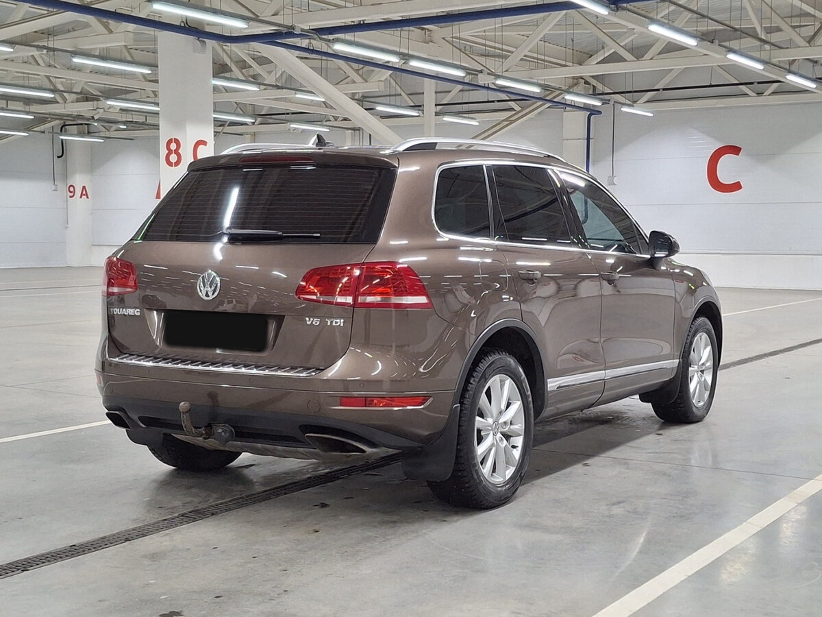 Volkswagen Touareg с пробегом — 2013 год. Фото: #4