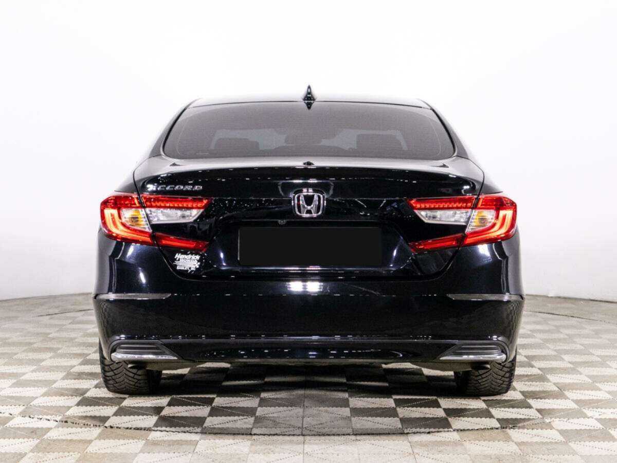 Honda Accord с пробегом — 2018 год. Фото: #5