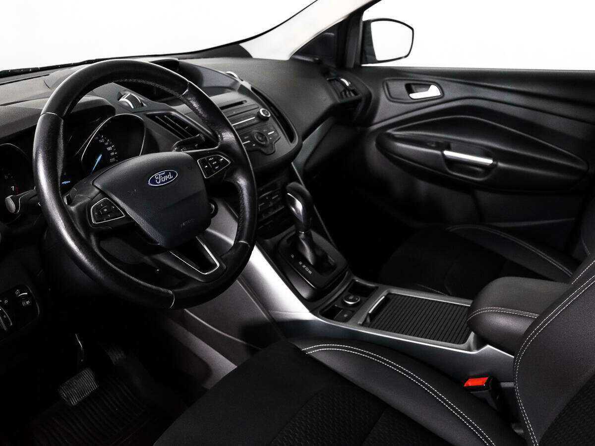 Ford Kuga с пробегом — 2017 год. Фото: #8