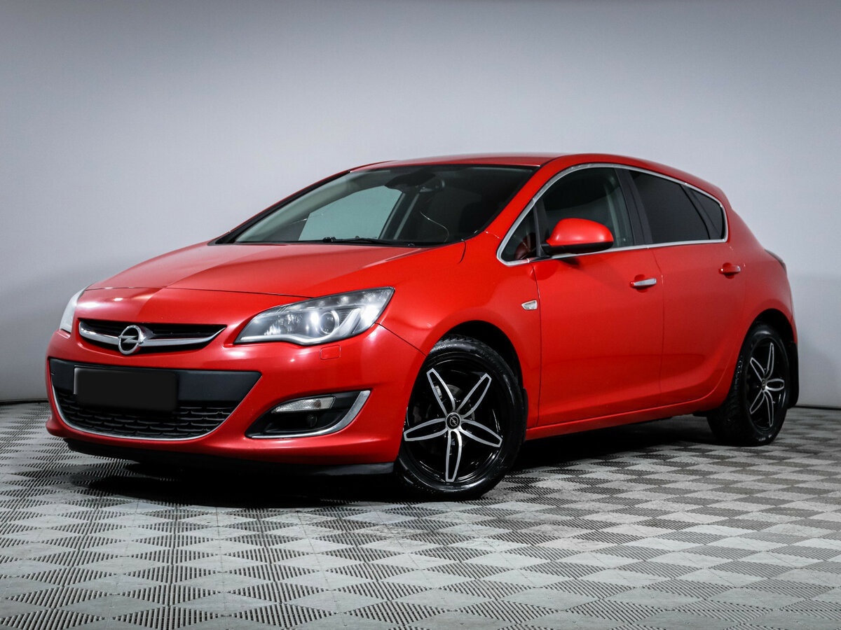 Opel Astra с пробегом — 2013 год. Фото: #0