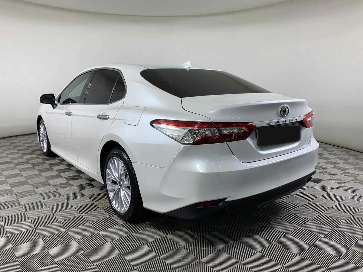 Toyota Camry с пробегом — 2020 год. Фото: #6