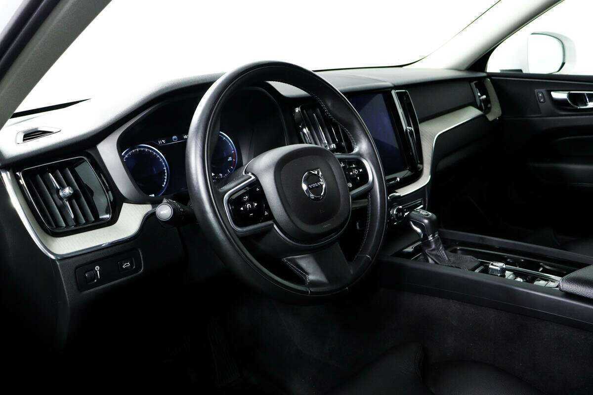 Volvo XC60 с пробегом — 2018 год. Фото: #12