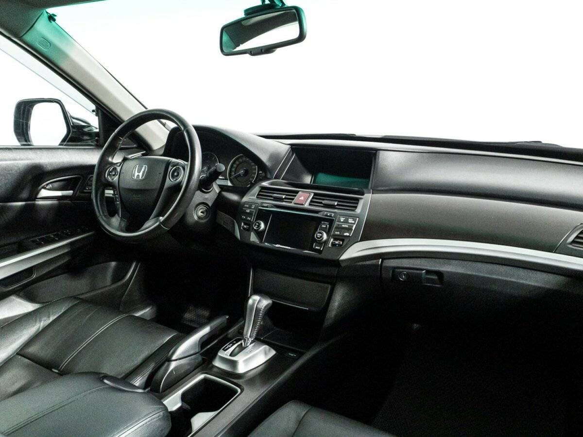 Honda Crosstour с пробегом — 2013 год. Фото: #8