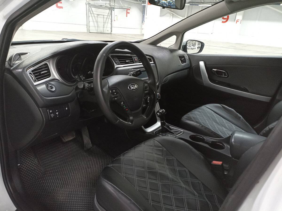Kia Ceed с пробегом — 2015 год. Фото: #15