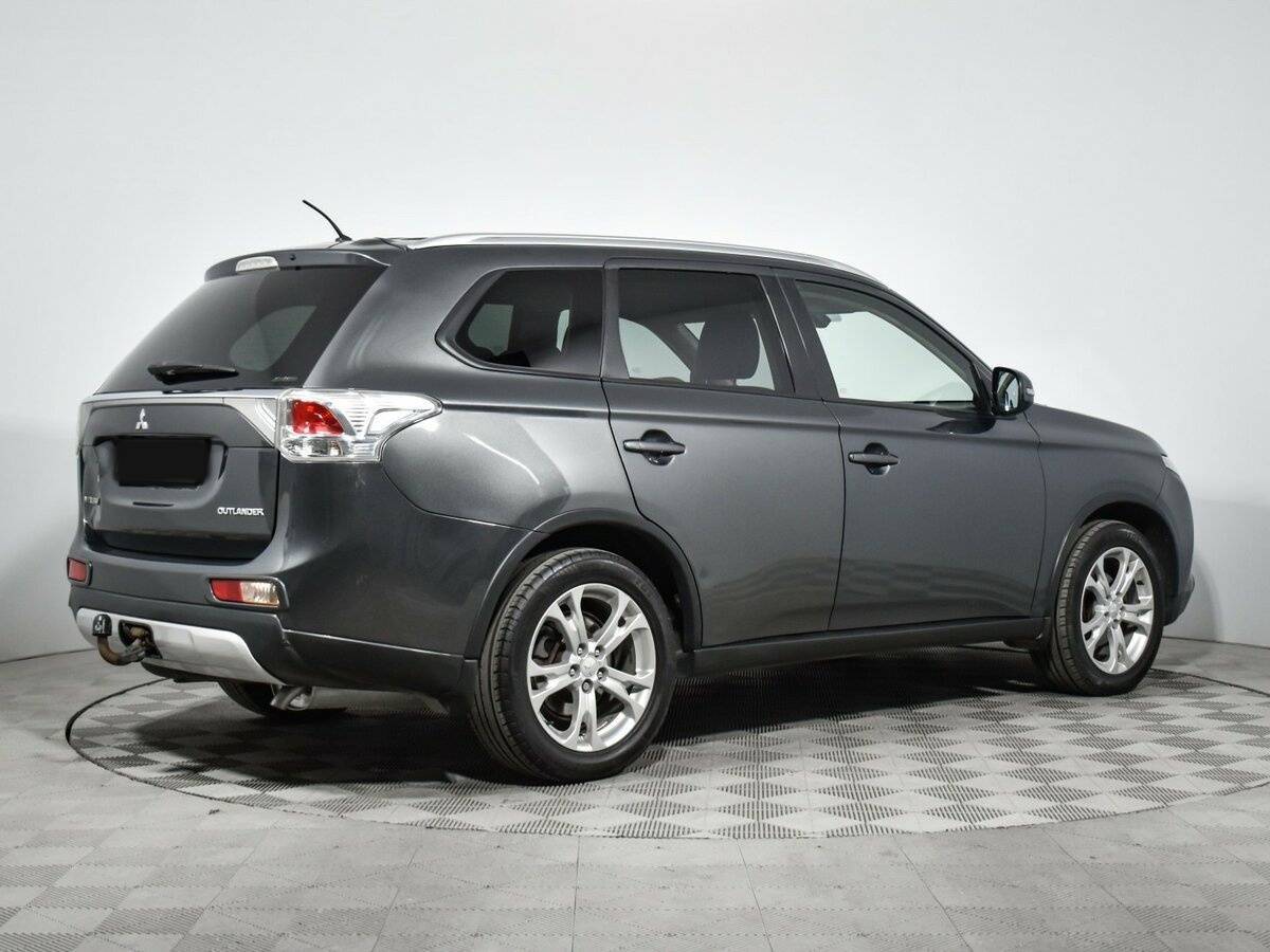 Mitsubishi Outlander с пробегом — 2014 год. Фото: #3