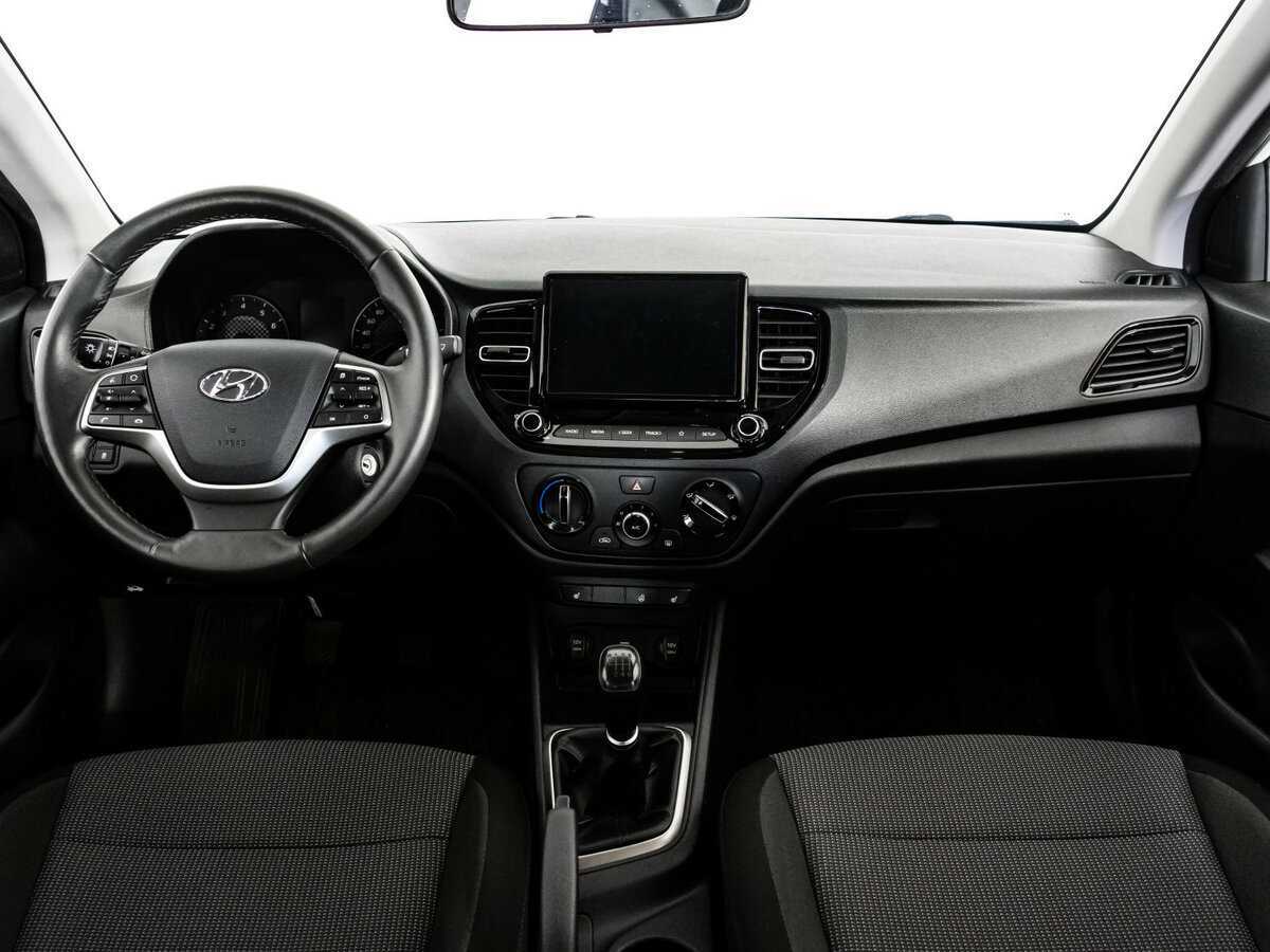 Hyundai Solaris с пробегом — 2021 год. Фото: #7