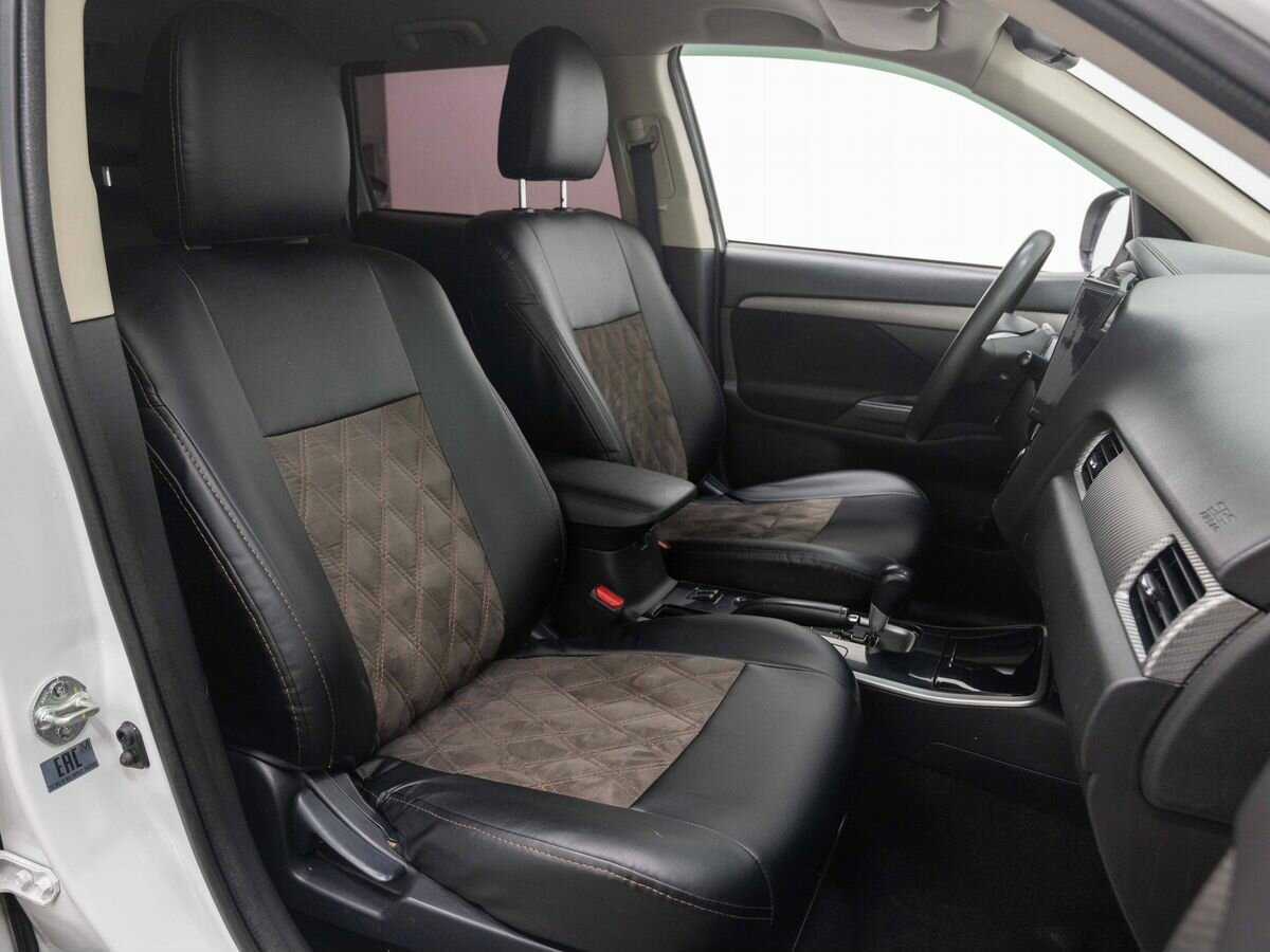 Mitsubishi Outlander с пробегом — 2018 год. Фото: #13