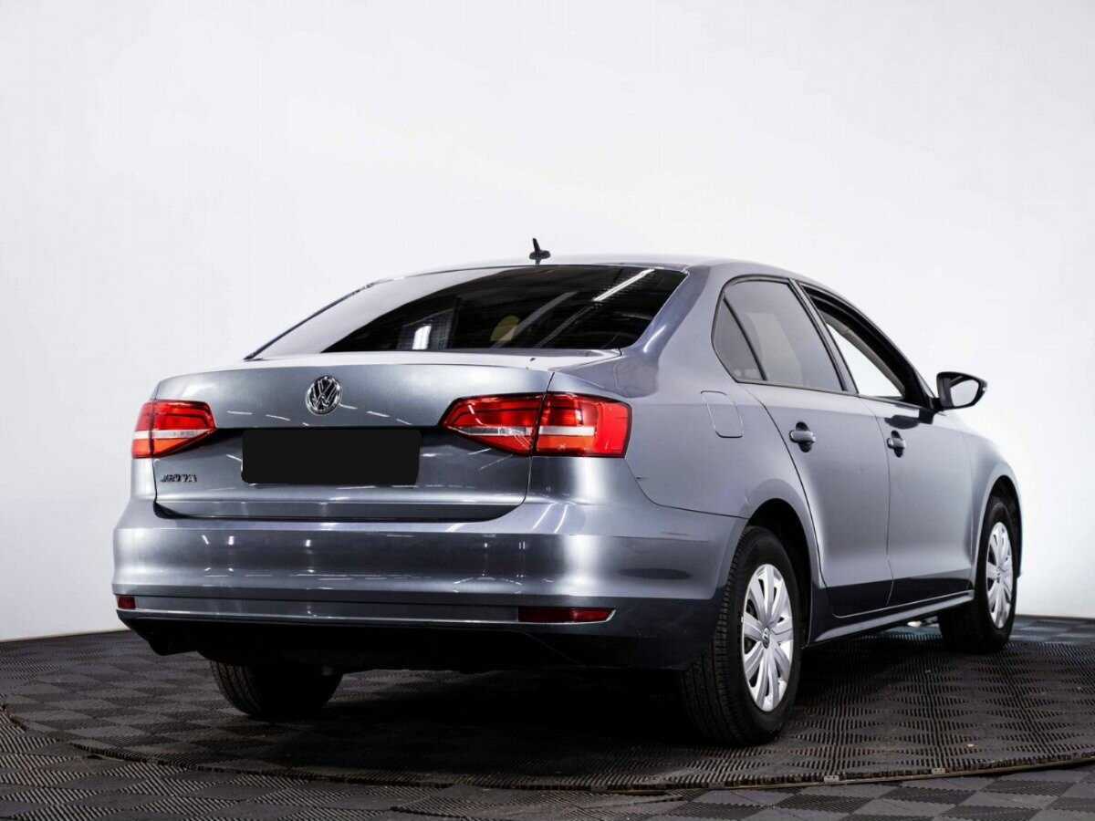 Volkswagen Jetta с пробегом — 2015 год. Фото: #5